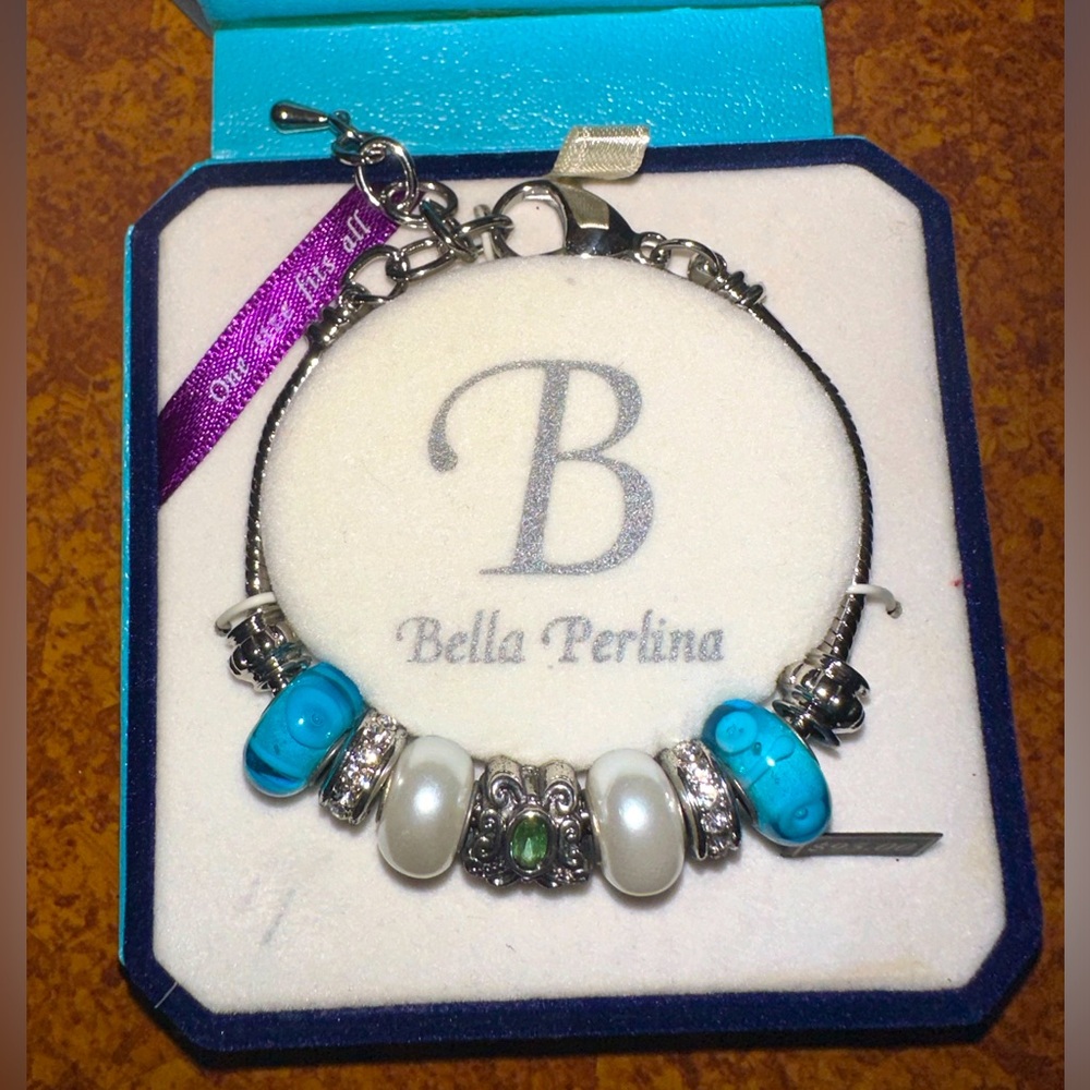 Bella Perlina Bracelet with Case NEVER WORN